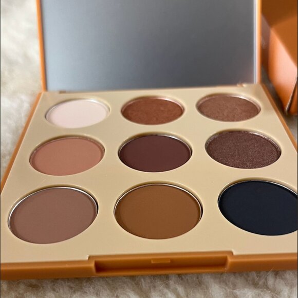 NEW - Morphe Neutral Territory 9T - Picture 3 of 5